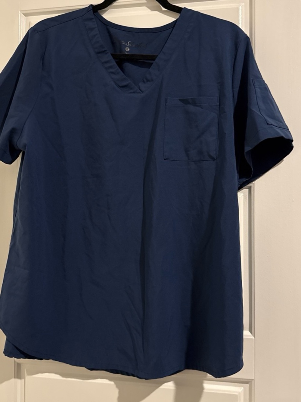 Women's Navy V-Neck Scrub Top with Chest Pocket